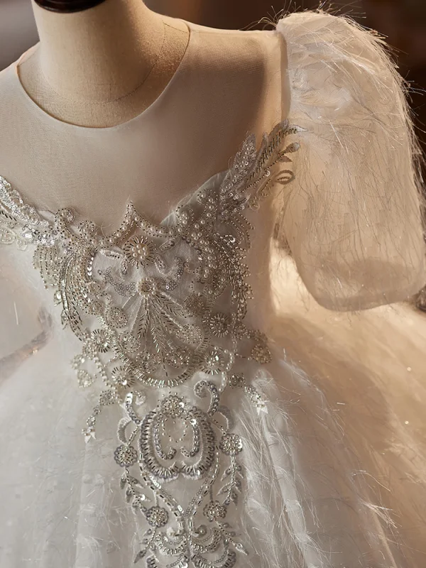 Élégant Blanche Perlage Perle Paillettes En Dentelle Fleur Gland Mariage Robe Ceremonie Fille 2024 Robe Boule Encolure Dégagée Manches Courtes Longue