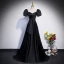 Simple Noire Satin Robe De Bal 2023 Princesse Encolure Carrée Gonflée Manches Courtes Dos Nu Train De Balayage Promo Robe De Ceremonie