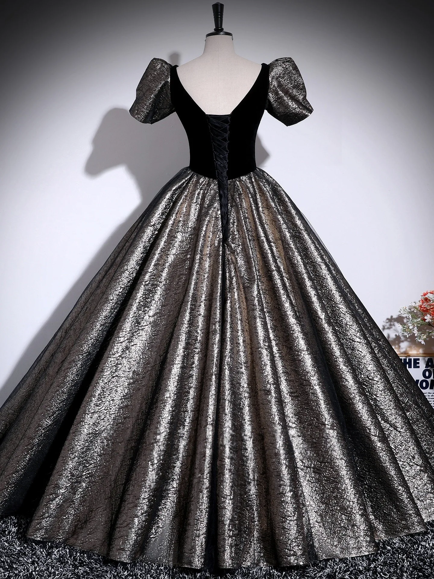 Vintage / Retro Black Glitter Prom Dresses 2025 Ball Gown Square Neckline  Puffy Short Sleeve Backless Floor-Length / Long Formal Dresses