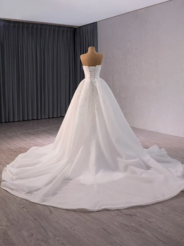 High-end White Lace Flower Wedding Dresses 2024 Ball Gown Strapless Sleeveless Backless Court Train Wedding