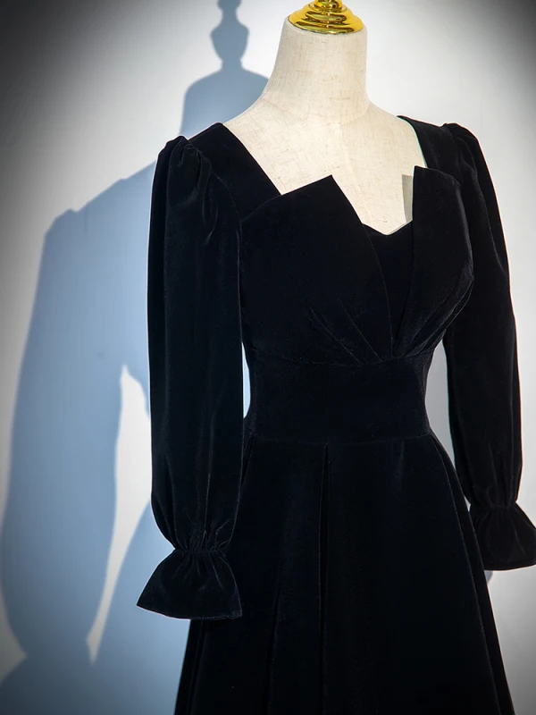 Vintage / Retro Black Winter Velvet Prom Dresses 2024 A-Line / Princess Square Neckline Long Sleeve Backless Floor-Length / Long Prom Formal Dresses