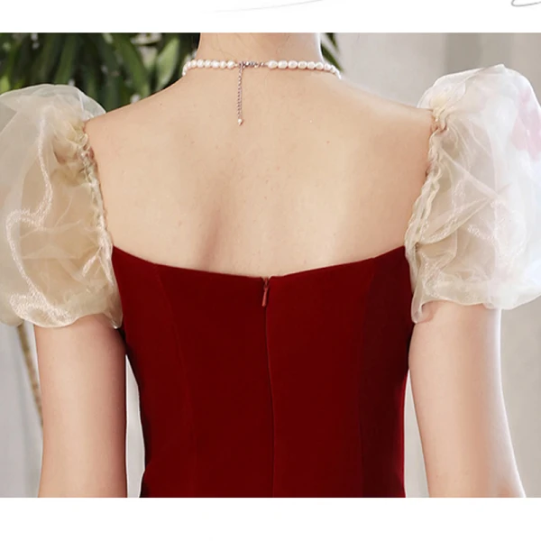 Chic / Beautiful Burgundy Rhinestone Cascading Ruffles Prom Dresses 2023 A-Line / Princess Square Neckline Puffy Short Sleeve Backless Floor-Length / Long Formal Dresses