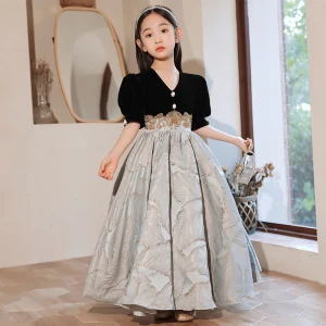 Élégant Noire Promo Robe Ceremonie Fille 2022 Robe Boule V Cou Manches Courtes Perlage Paillettes Longue Robe Ceremonie Fille