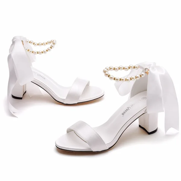 Eleganckie Białe Perła Z Paskiem Kokarda Buty Ślubne 2023 7 cm Grubym Obcasie Peep Toe Ślub Sandały