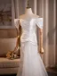 Élégant Ivoire Satin Robe De Bal 2026 Trompette / Sirène De l'épaule Manches Courtes Dos Nu Train De Balayage Robe De Ceremonie
