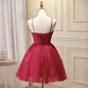 Charming Burgundy Rhinestone Short Party Dresses 2023 Spaghetti Straps Sleeveless Backless Cocktail Party Evening Party Formal Dresses