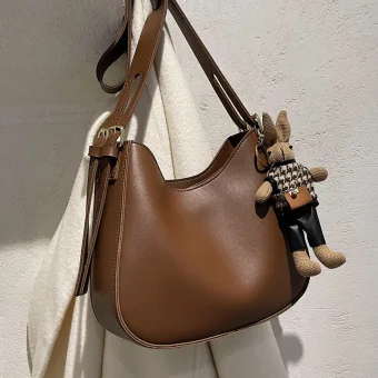 Vintage Retro Coffee Street Wear Pu Handbag 2024