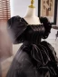 Audrey Hepburn-Stil Schwarz Asymmetrisch Ballkleider 2024 Ballkleid Eckiger Ausschnitt Geschwollenes Kurze Ärmel Rückenfreies Ball Festliche Kleider