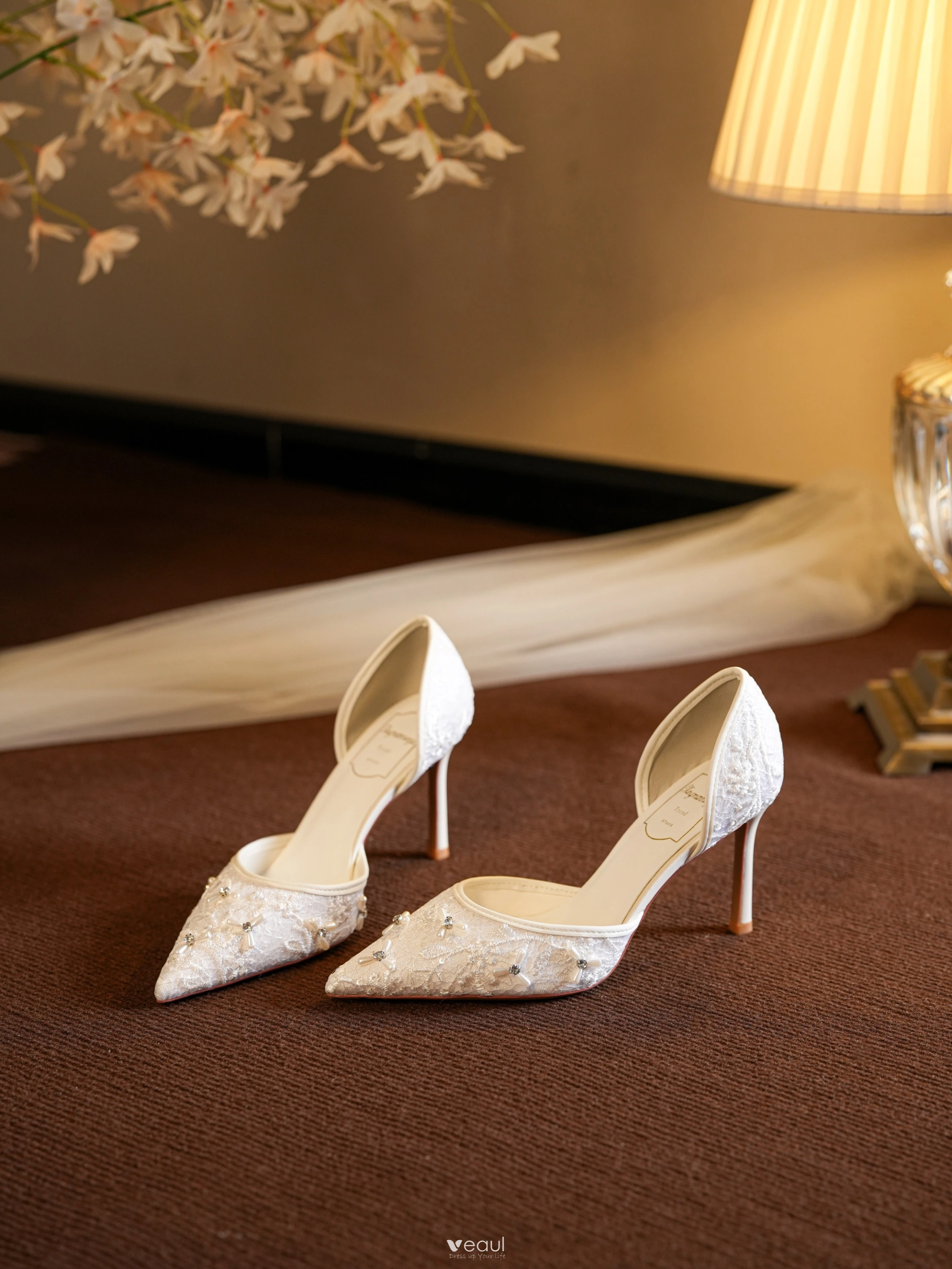 Elegant White Pearl Rhinestone Lace Flower Leather Wedding Shoes 2026 8 cm  Stiletto Heels Pointed Toe Wedding High Heels
