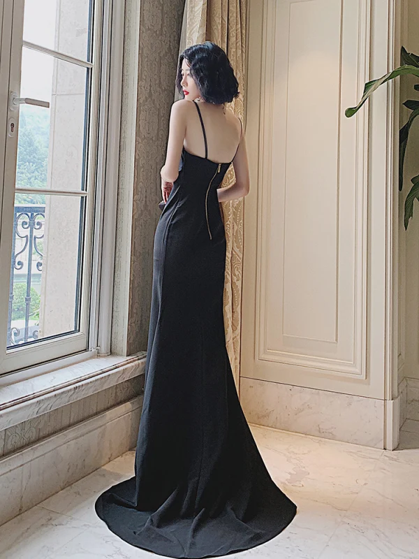 Sexy Noire Robe De Soirée 2022 Trompette / Sirène Bretelles Spaghetti Sans Manches Dos Nu Train De Balayage Soirée Robe De Ceremonie