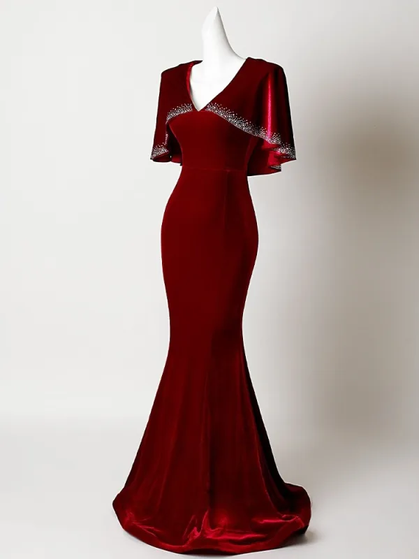 Chic / Beautiful Burgundy Velvet Sequins Prom Dresses 2026 Zipper Up Sweep Train V-Neck Formal Dresses Prom Short Sleeve Trumpet / Mermaid