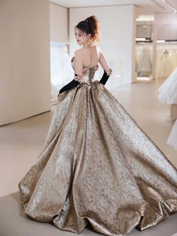 Fashion Gold Appliques Glitter Prom Dresses 2025 Ball Gown Strapless Sleeveless Backless Floor-Length / Long Prom Formal Dresses