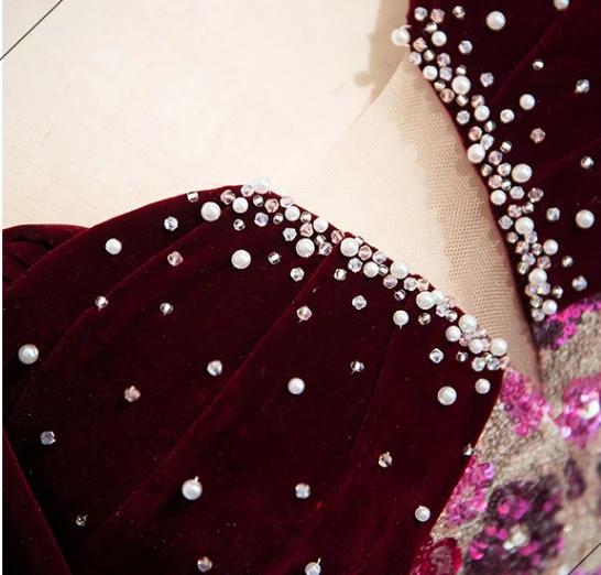Elegant Burgundy Beading Pearl Sequins Flower Prom Dresses 2024 Velvet Ball Gown Off-The-Shoulder Short Sleeve Backless Sweep Train Prom Formal Dresses