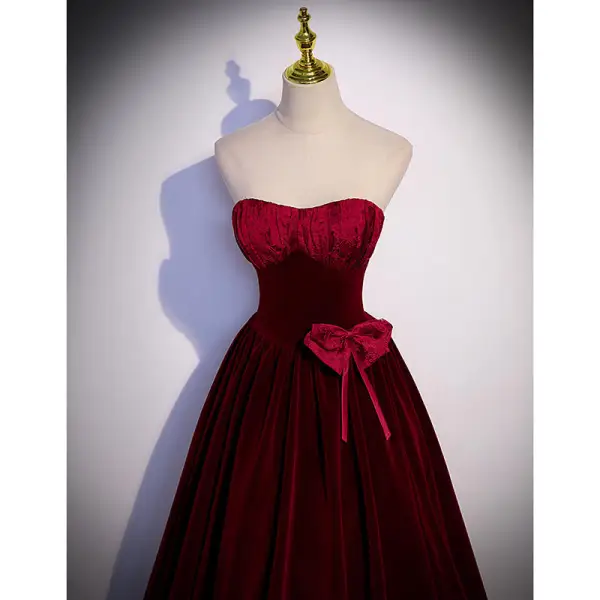 Elegant Burgundy Suede Prom Dresses 2022 A-Line / Princess Strapless Sleeveless Backless Bow Floor-Length / Long Formal Dresses