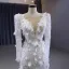 Luxe Charmant Blanche Appliques Fait main Perlage Robe De Mariée Trompette / Sirène 2023 Encolure Dégagée Manches Longues Dos Nu Train De Balayage Mariage