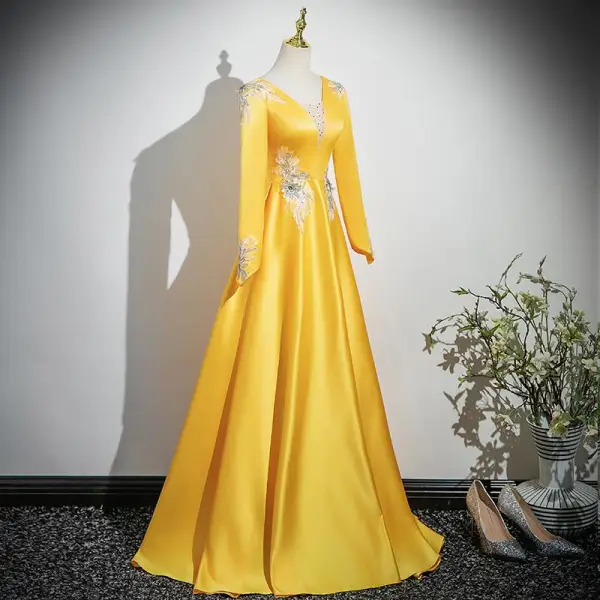 fitted lace wedding dress Modest Yellow Sequins Slim Formal Prom Dress with Detachable Train EN5412 Size 10 / Yellow