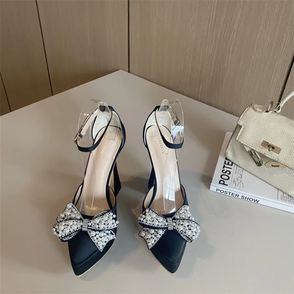 Sexy Black Rhinestone Pearl Bow Evening Party Womens Shoes 2023 Ankle Strap 13 cm Stiletto Heels Pointed Toe Womens Shoes High Heels