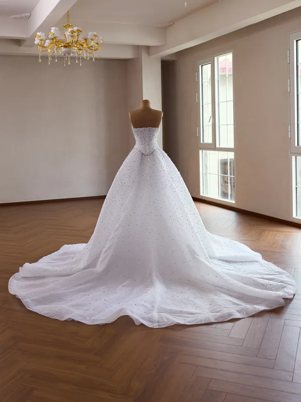 Luxus / Herrlich Weiß Handgefertigt Perlenstickerei Perle Strass Brautkleider / Hochzeitskleider 2026 Meerjungfrau Bandeau Ärmellos Rückenfreies Sweep / Pinsel Zug