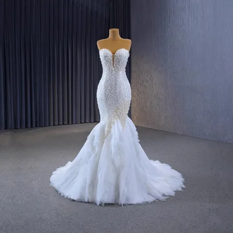 High-end Sjarmerende Hvit Beading Perle Paljetter Brudekjoler 2023 Trompet / Havfrue Strapless Uten Ermer Ryggløse Feie Tog Bryllup