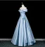 Elegante Himmelblau Satin Ballkleider 2026 A Linie Off Shoulder Ärmellos Rückenfreies Lange Ball Festliche Kleider