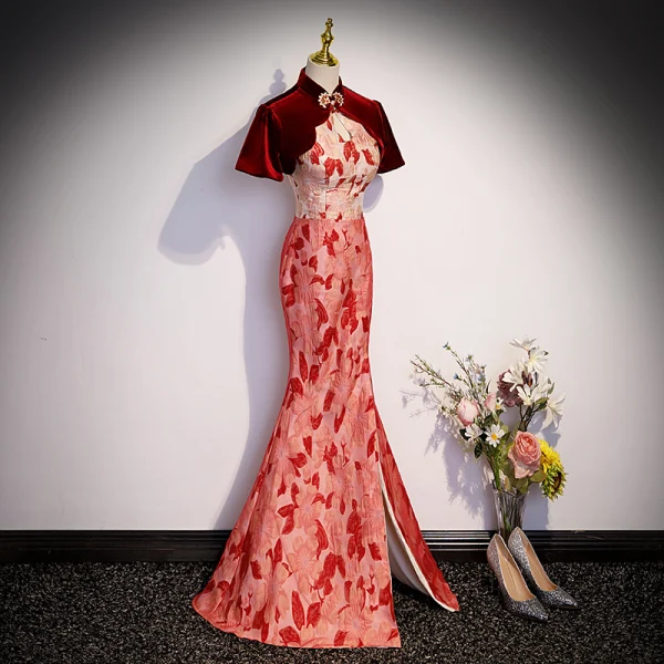 Charming Burgundy Split Front Printing Cheongsam Evening Dresses 2023 Trumpet / Mermaid High Neck Short Sleeve Backless Floor-Length / Long Evening Party Formal Dresses