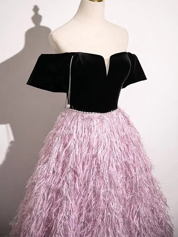 Classy Blushing Pink Tassel Ball Gown Prom Dresses 2025 Off-The-Shoulder Short Sleeve Backless Floor-Length / Long Prom Formal Dresses