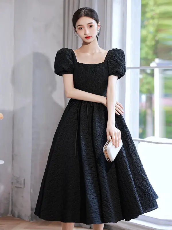 Audrey Hepburn-Stil Schwarz Ballkleider 2022 A Linie Eckiger Ausschnitt Geschwollenes Kurze Ärmel Rückenfreies Wadenlang Ball Festliche Kleider