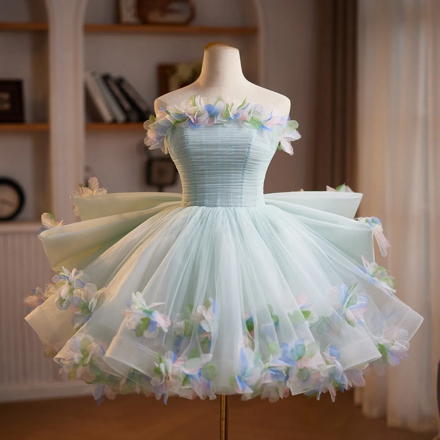Fashion Sage Green Appliques Homecoming Short Graduation Dresses 2026 Ball Gown Strapless Sleeveless Backless Formal Dresses Fashion Sage Green Appliques Homecoming Short Graduation Dresses 2026 Ball Gown Strapless Sleeveless Backless Formal Dresses