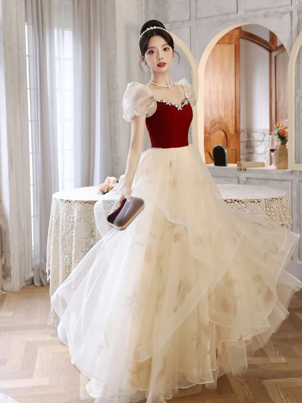 Chic / Beautiful Burgundy Rhinestone Cascading Ruffles Prom Dresses 2023 A-Line / Princess Square Neckline Puffy Short Sleeve Backless Floor-Length / Long Formal Dresses