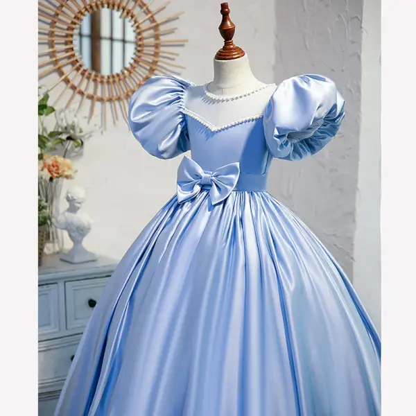 Élégant Bleu Ciel Anniversaire Robe Ceremonie Fille 2022 Robe Boule Perle Encolure Dégagée Gonflée Manches Courtes Ceinture Noeud Longue Robe Ceremonie Fille