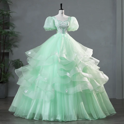 Elegante Salbeigrün Spitze Blumen Fallende Rüsche Ballkleider 2024 Ballkleid Eckiger Ausschnitt Geschwollenes Kurze Ärmel Rückenfreies Lange Ball Festliche Kleider