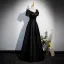 Élégant Noire Satin Robe De Bal 2023 Princesse Perle Encolure Dégagée Manches Courtes Dos Nu Longue Promo Robe De Ceremonie