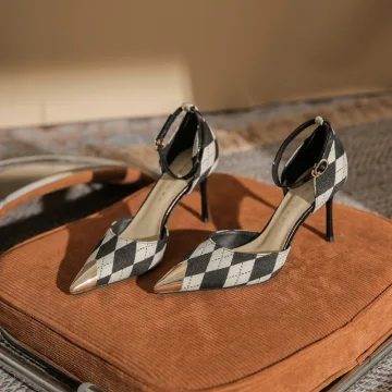 Moda Czarne Zużycie Ulicy Pled Buty Damskie 2022 Skórzany Z Paskiem 8 Cm Szpilki Szpiczaste Wysokie Obcasy