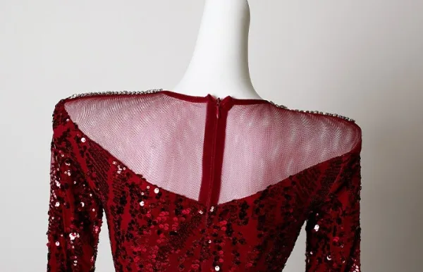 Bling Bling Burgundy Rhinestone Sequins Evening Dresses 2026 Trumpet / Mermaid Scoop Neck Long Sleeve Sweep Train Formal Dresses