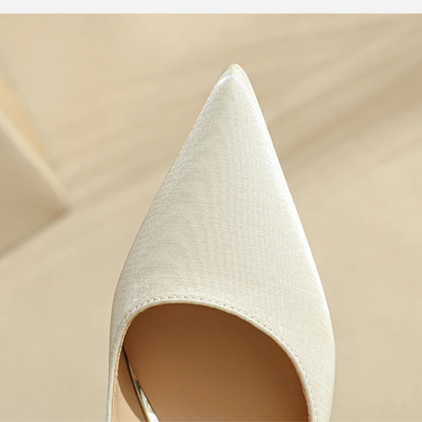 Élégant Ivoire Perle Noeud Bride Cheville Chaussure De Mariée 2023 Satin 8 cm Talons Aiguilles À Bout Pointu Mariage Escarpins Talons Hauts