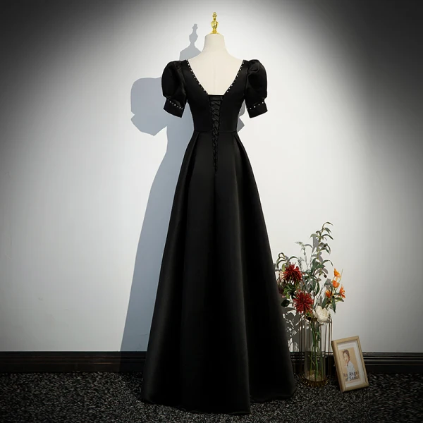 Élégant Noire Satin Perle Robe De Soirée 2023 Princesse Encolure Carrée Manches Courtes Dos Nu Longue Promo Robe De Ceremonie