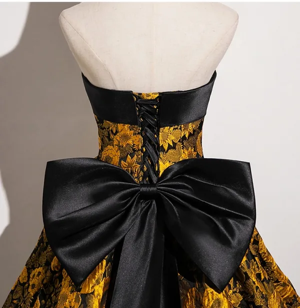 Vintage / Retro Black Gold Printing Prom Dresses 2025 Ball Gown Strapless Sleeveless Backless Bow Sweep Train Prom Formal Dresses