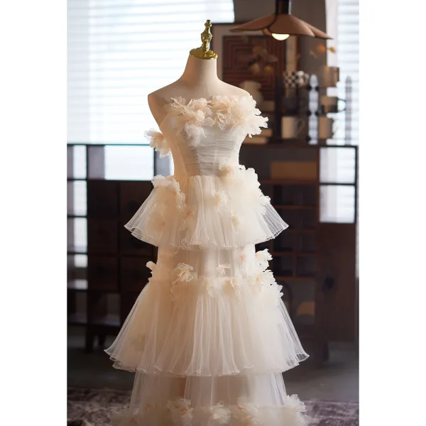 Charming Champagne Appliques Cascading Ruffles Wedding Dresses 2025 A-Line / Princess Strapless Sleeveless Backless Floor-Length / Long