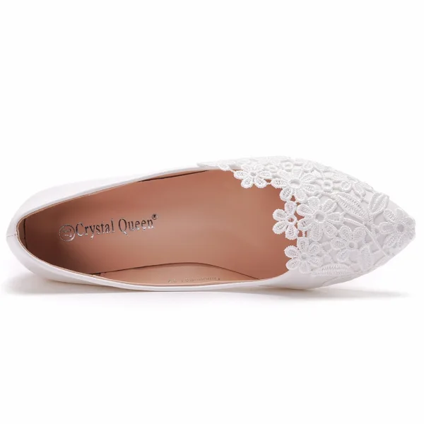 Elegant White Lace Flower Flat Wedding Shoes 2023 Pointed Toe Wedding Shoes