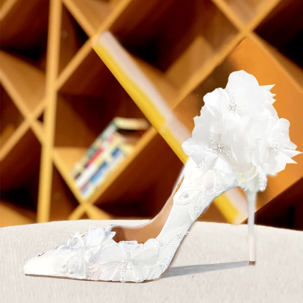 Sexy White Rhinestone Leather Wedding Shoes 2023 11 cm Stiletto Heels Pointed Toe Wedding Pumps High Heels