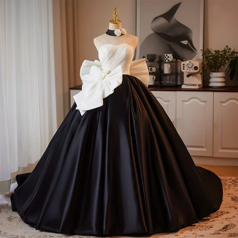 Audrey Hepburn Style Black Bow Prom Dresses 2024 Ball Gown Strapless Sleeveless Backless