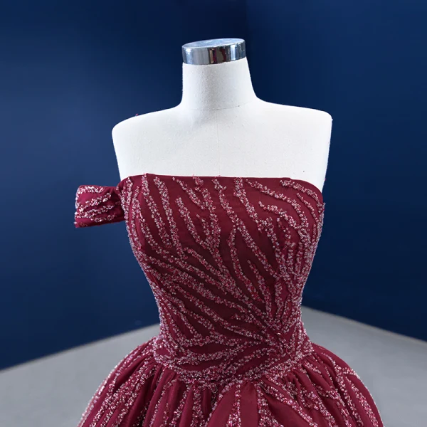 High End Burgunderrot Perlenstickerei Pailletten Ballkleider 2022 Ballkleid One-Shoulder Ärmellos Rückenfreies Sweep / Pinsel Zug Festliche Kleider