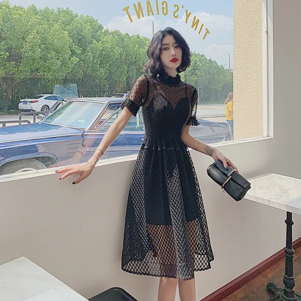 Chic / Beautiful Black Spotted Pierced Party Dresses Cocktail Party 2022 A-Line / Princess High Neck Short Sleeve Floor-Length / Long Formal Dresses