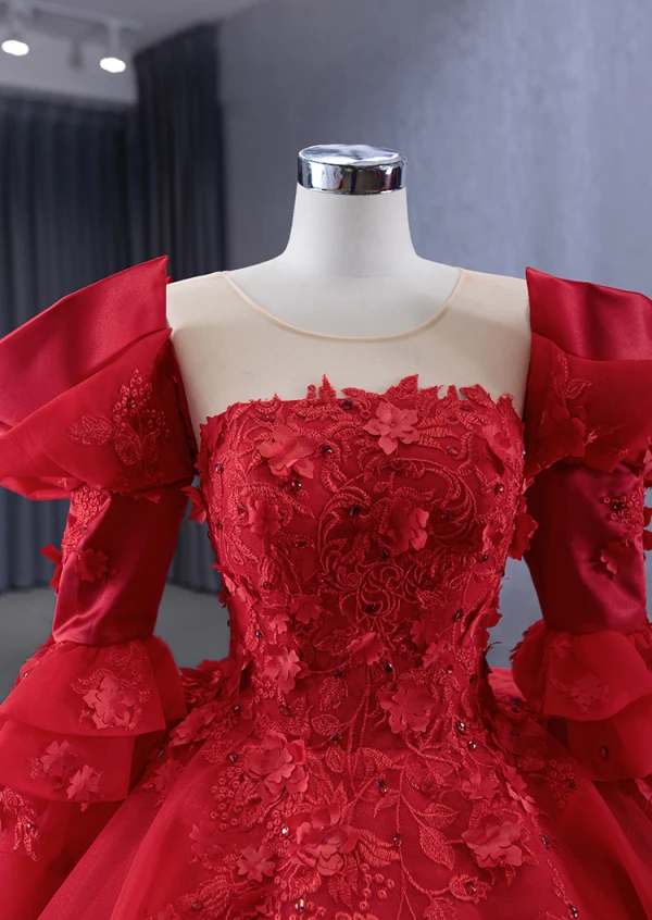 Vintage / Retro High-end Red Beading Lace Flower Appliques Cascading Ruffles Wedding Dresses 2024 Ball Gown Scoop Neck 3/4 Sleeve Backless Chapel Train