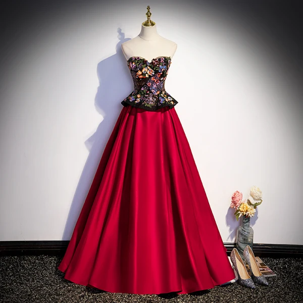 Vintage / Retro Burgundy Lace Flower Sequins Satin Prom Dresses 2023 A-Line / Princess Strapless Sleeveless Backless Floor-Length / Long Formal Dresses