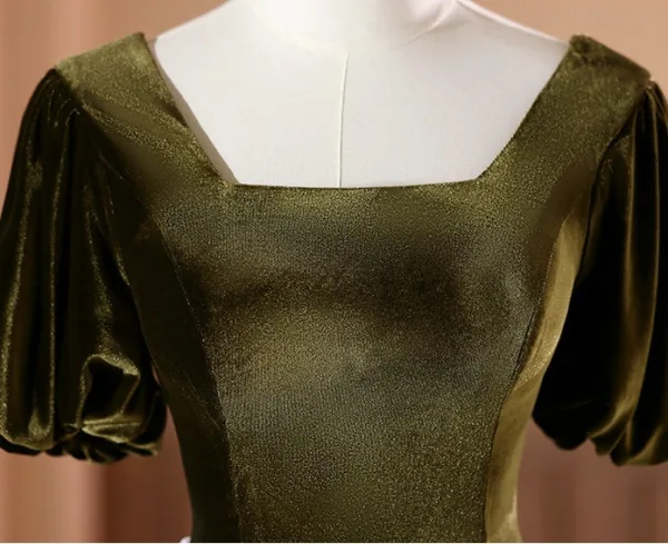 Vintage / Retro Army Green Pearl Sash Velvet Prom Dresses 2026 A-Line / Princess Square Neckline Short Sleeve Backless Floor-Length / Long Formal Dresses