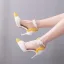 Elegante Zwei Töne Weiß Spitze Blumen Brautschuhe 2025 Knöchelriemen 9 cm Stilettos Spitzschuh Hochzeit Hochhackige