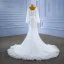 Charmant High End Weiß Perlenstickerei Strass Pailletten Applikationen Brautkleider / Hochzeitskleider 2022 Meerjungfrau Rundhalsausschnitt Lange Ärmel Rückenfreies Lange Hochzeit