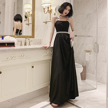 Mode Noire Faux Diamant Ceinture Robe De Bal 2022 Princesse Encolure Carrée Sans Manches Dos Nu Longue Promo Robe De Ceremonie