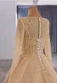 Luxus / Herrlich High End Gold Handgefertigt Perlenstickerei Perle Pailletten Multifarben Feder Ballkleider 2025 Ballkleid Rundhalsausschnitt Lange Ärmel Kapelle-Schleppe Ball